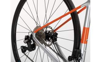 Bicicleta Conor Rush Shimano 105 Di2 2025