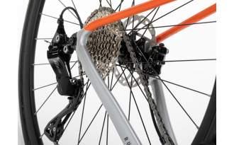 Bicicleta Conor Rush Shimano 105 2026