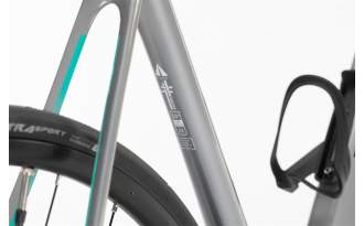 Bicicleta Conor Rush 105 Di2 2024