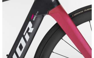 Bicicleta Conor Volcano Aero 105 Di2 2025 - blanco