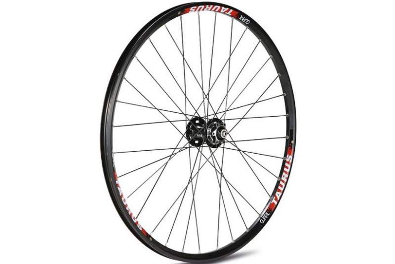 Rueda Taurus Negra C/rodamiento delantera