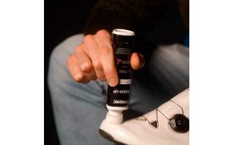 Betún blanco Ges para zapatillas